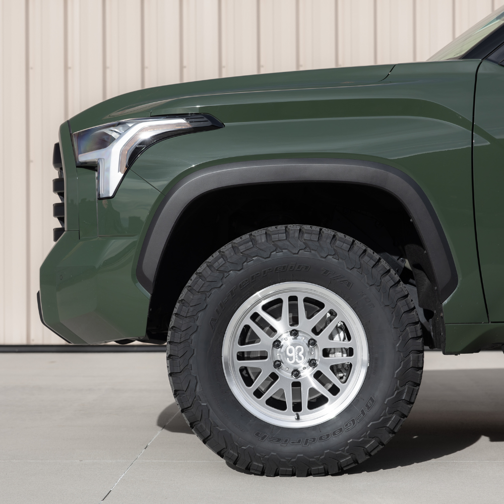 2022 Toyota Tundra | FRS-01 Smooth Lip | Machined | 18x8.5, +25mm