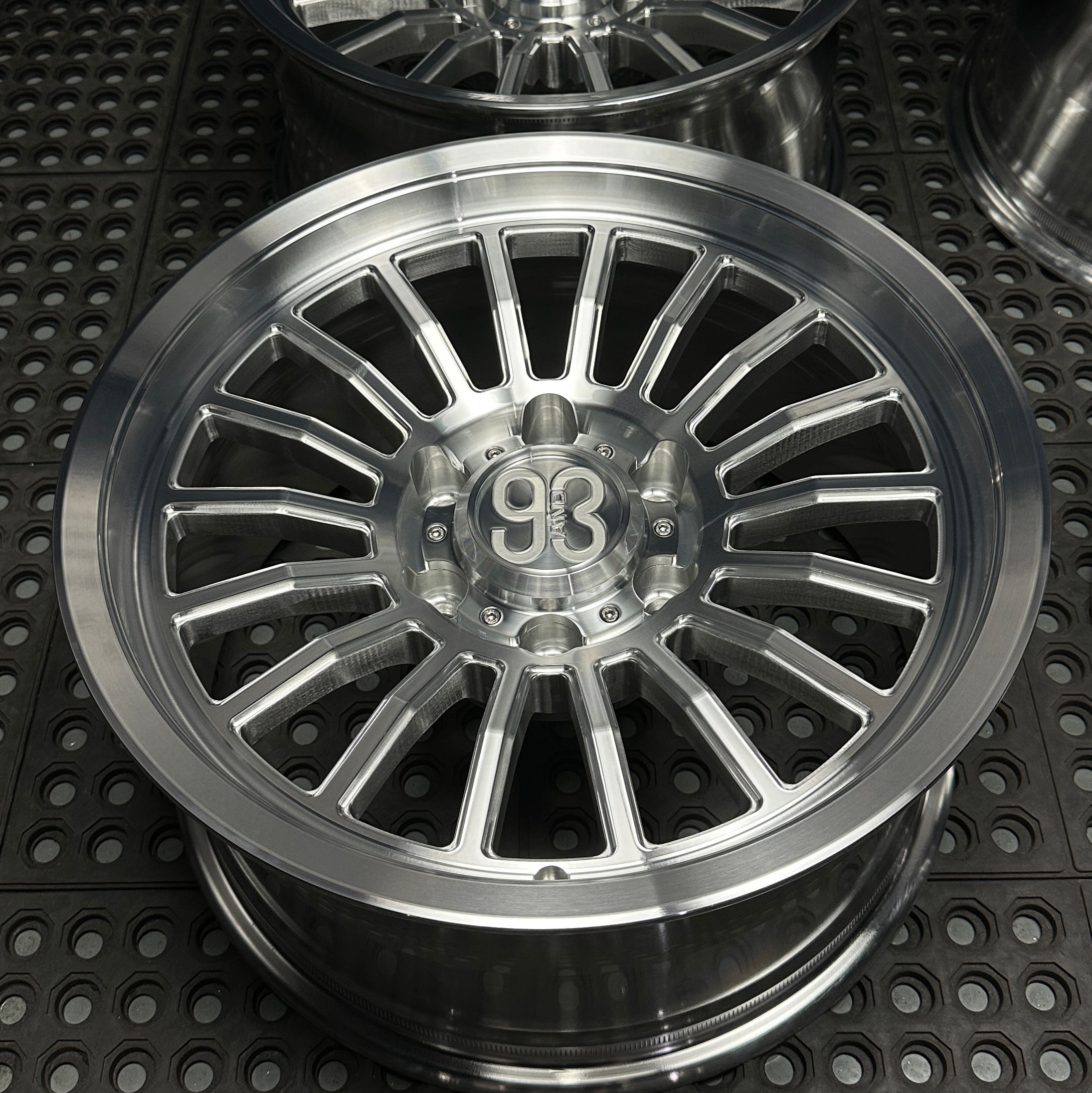 (Set of 4) FRS-18 | 6061-T6 Forged | Smooth Lip | Machined Clear (6x135 | 17x8.5, 0mm Offset)