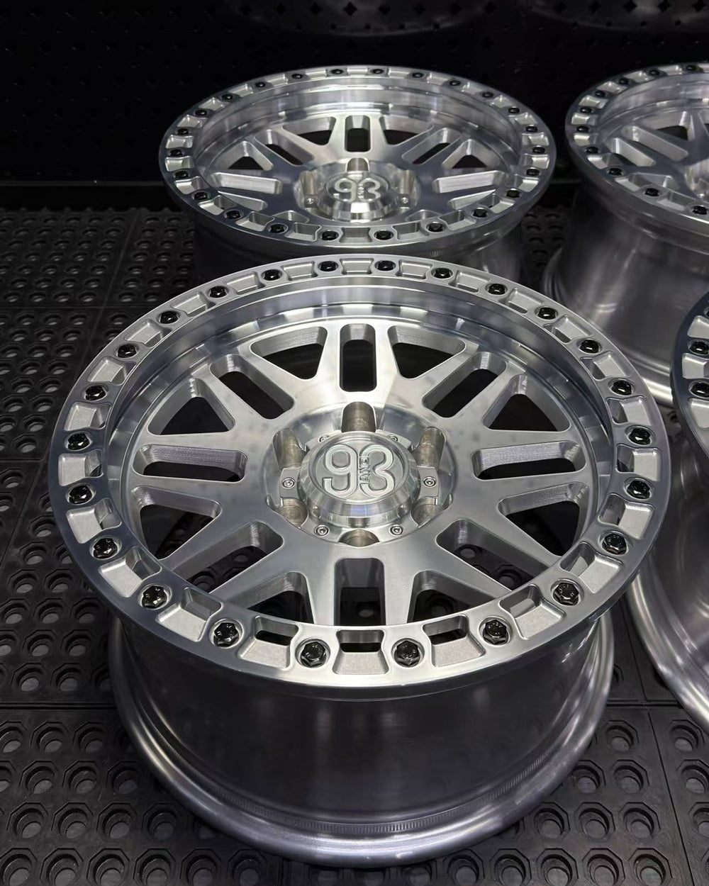 (Set of 4) FR-01 | 6061-T6 Forged | Simulated Beadlock | Machined Clear (6x135 | 17x8.5, 0mm Offset)