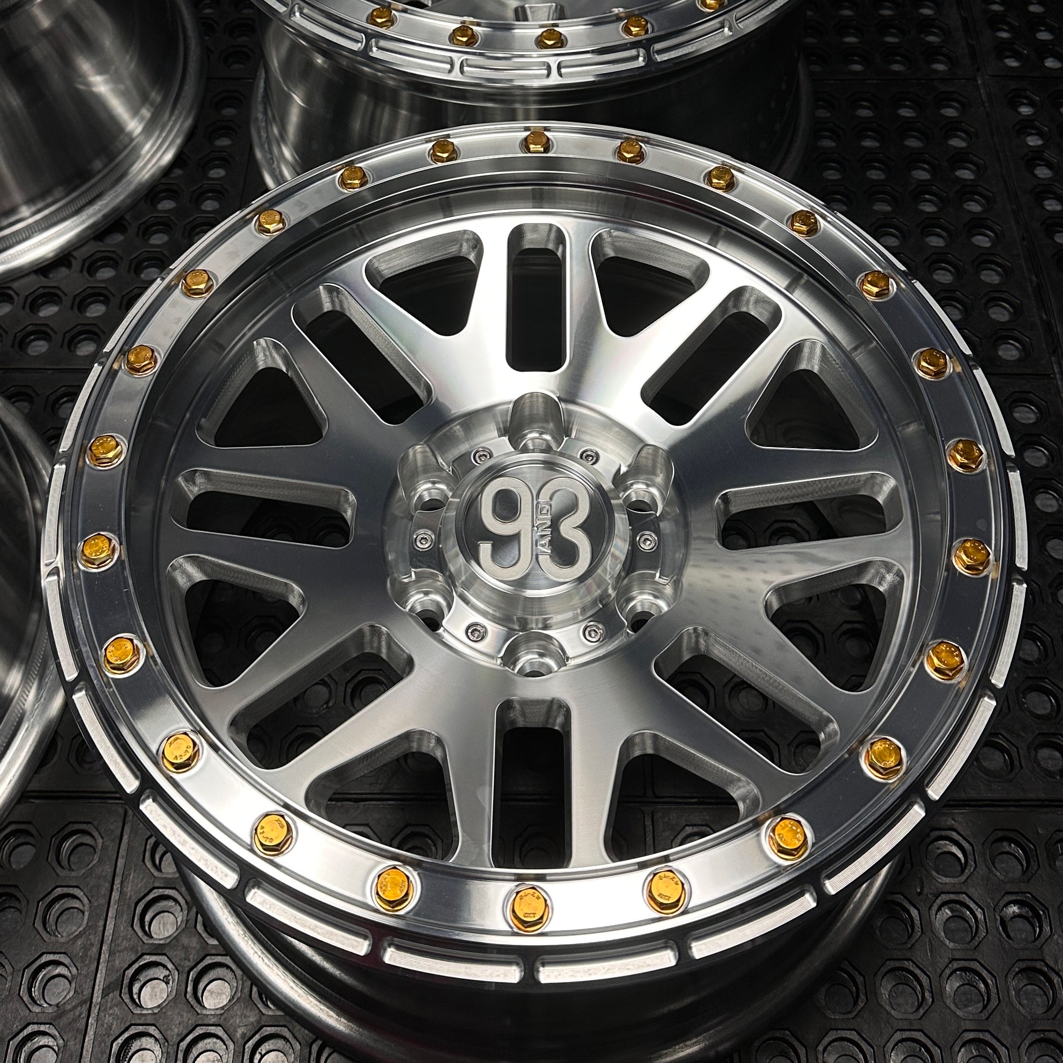 (Set of 4) FR-01 | 6061-T6 Forged | Simulated Beadlock | Machined Clear (6x135 | 17x8.5, 0mm Offset)