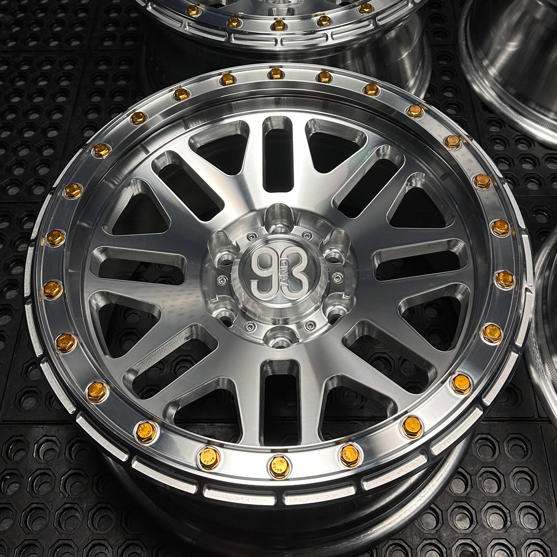 (Set of 4) FR-01 | 6061-T6 Forged | Simulated Beadlock | Machined Clear (6x135 | 17x8.5, 0mm Offset)