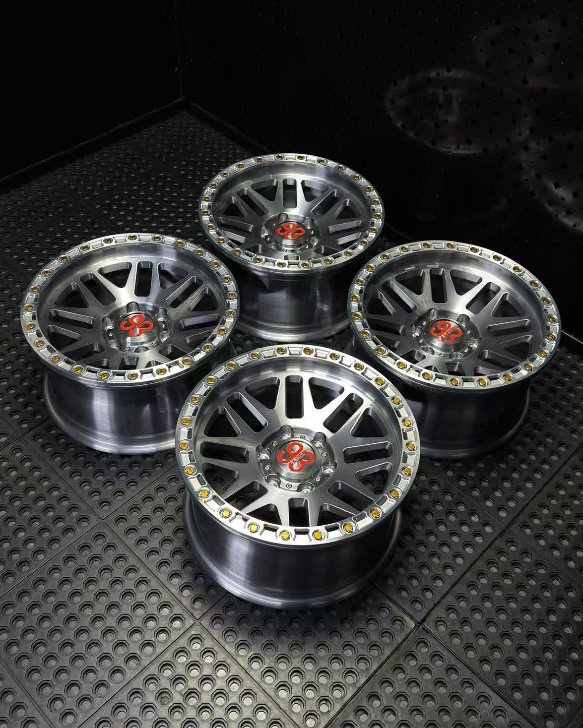 (Set of 4) FR-01R | 6061-T6 Forged | Simulated Beadlock w/ Removable Rings | Gloss Brushed Gray, Machined Clear Rings (6x135 | 17x8.5, 0mm Offset)