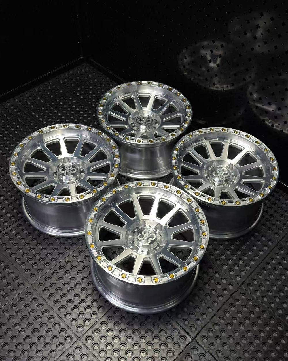 (Set of 4) FR-10R | 6061-T6 Forged | Simulated Beadlock w/ Removable Rings | Machined Clear, Machined Clear Rings (6x135 | 17x8.5, 0mm Offset)