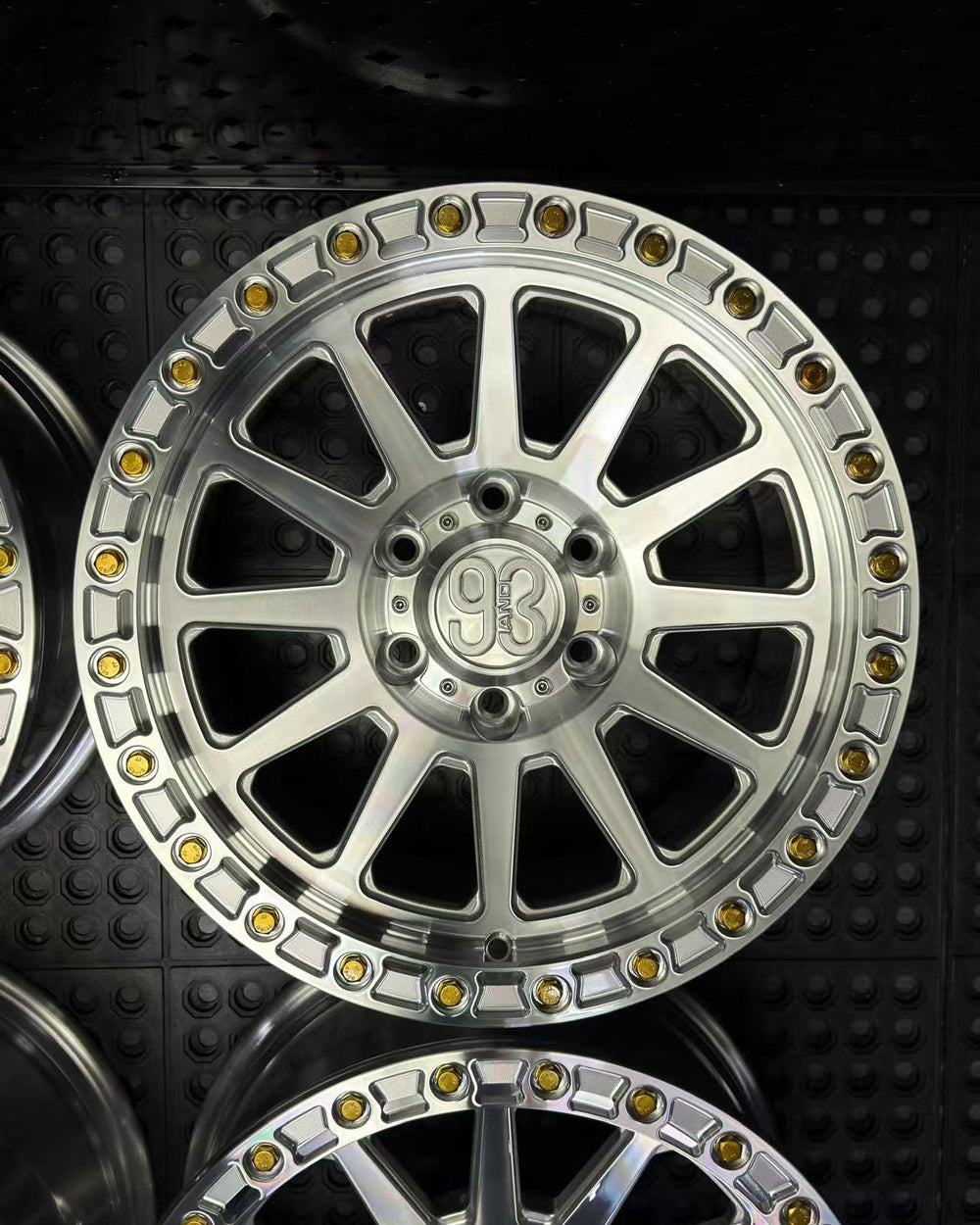 (Set of 4) FR-10R | 6061-T6 Forged | Simulated Beadlock w/ Removable Rings | Machined Clear, Machined Clear Rings (6x135 | 17x8.5, 0mm Offset)