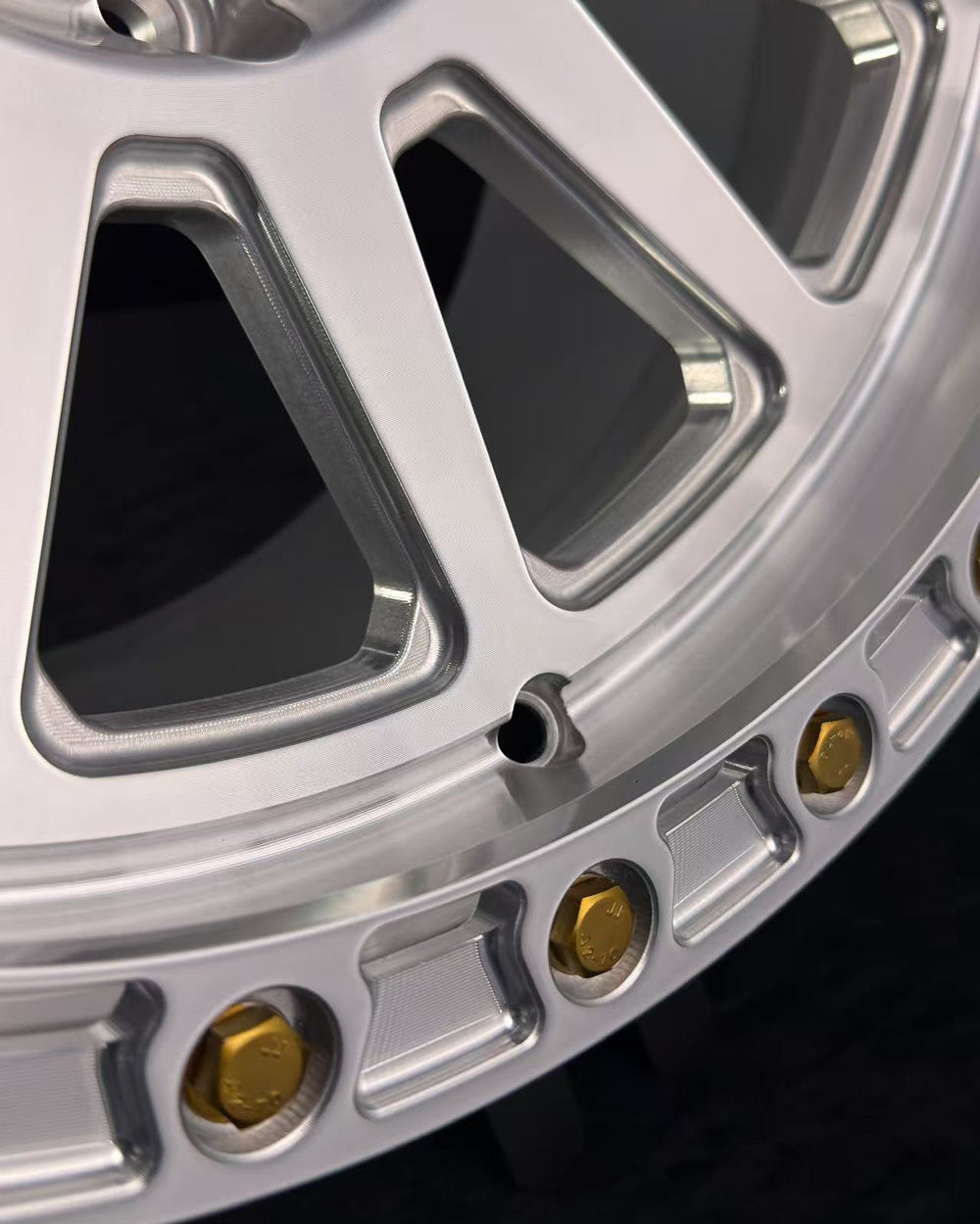 (Set of 4) FR-10R | 6061-T6 Forged | Simulated Beadlock w/ Removable Rings | Machined Clear, Machined Clear Rings (6x135 | 17x8.5, 0mm Offset)