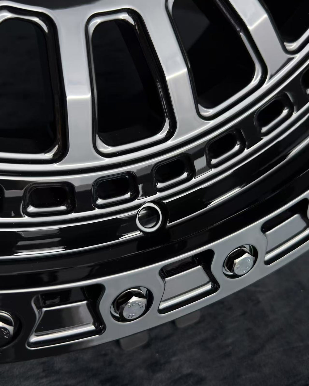 (Set of 4) FR-19 | 6061-T6 Forged | Simulated Beadlock | Gloss Black, Black Lip Bolts (8x170 | 18x9, +12mm Offset)