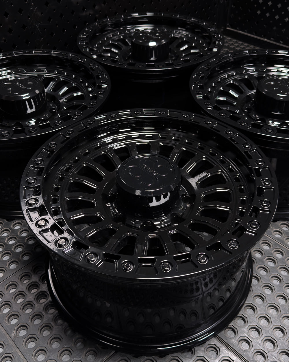 (Set of 4) FR-19 | 6061-T6 Forged | Simulated Beadlock | Gloss Black, Black Lip Bolts (8x170 | 18x9, +12mm Offset)