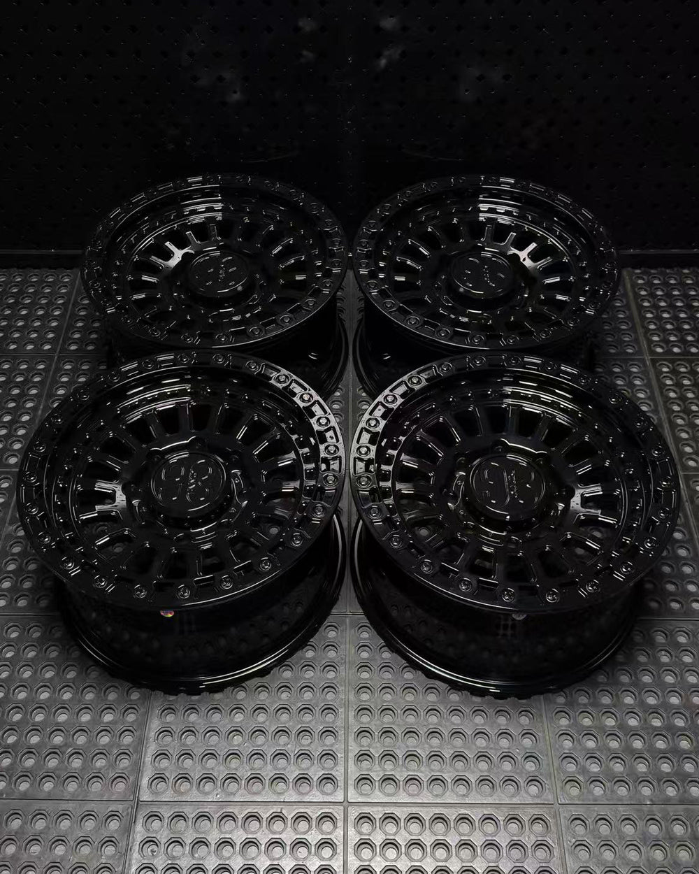 (Set of 4) FR-19 | 6061-T6 Forged | Simulated Beadlock | Gloss Black, Black Lip Bolts (8x180 | 18x9, 0mm Offset)
