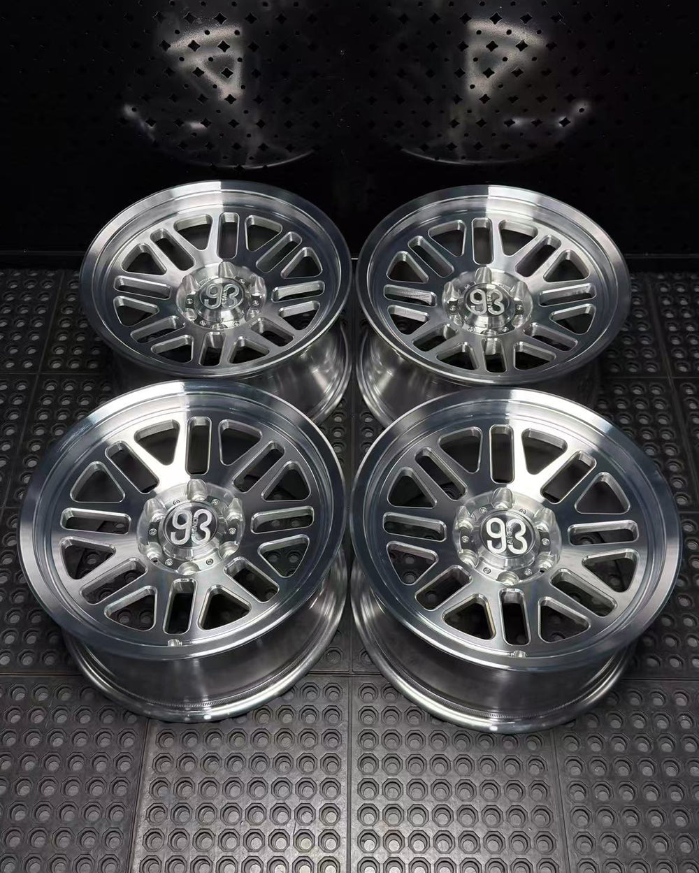 (Set of 4) FRS-01 | 6061-T6 Forged | Smooth Lip | Machined Clear (6x135 | 17x8.5, 0mm Offset)