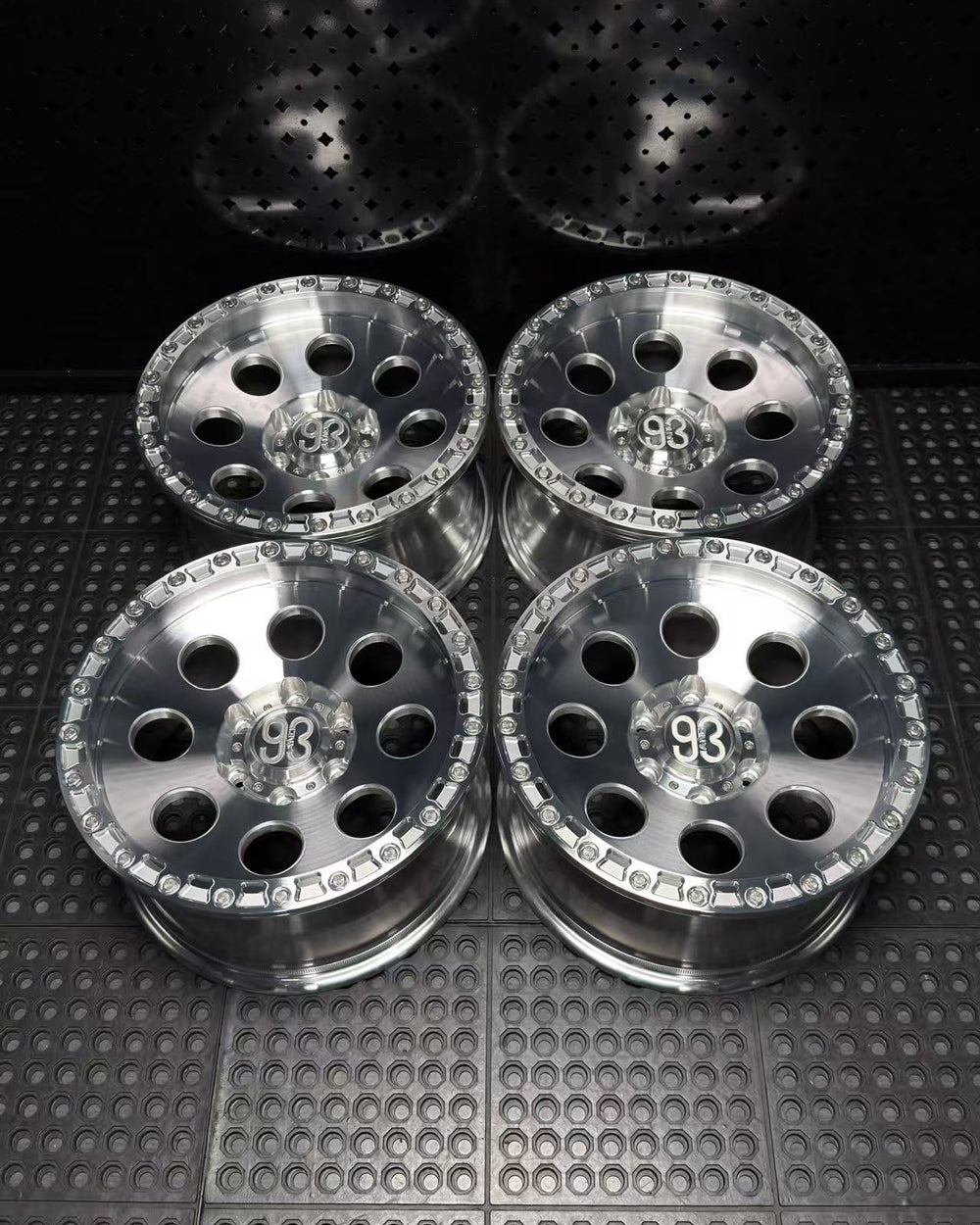 (Set of 4) RT-08R | 6061-T6 Forged | Simulated Beadlock w/ Removable Rings | Machined Clear, Machined Clear Rings (6x135 | 17x8.5, 0mm Offset)