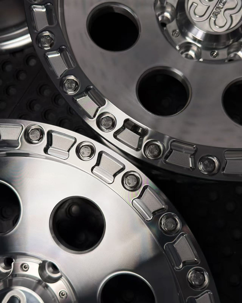 (Set of 4) RT-08R | 6061-T6 Forged | Simulated Beadlock w/ Removable Rings | Machined Clear, Machined Clear Rings (6x135 | 17x8.5, 0mm Offset)