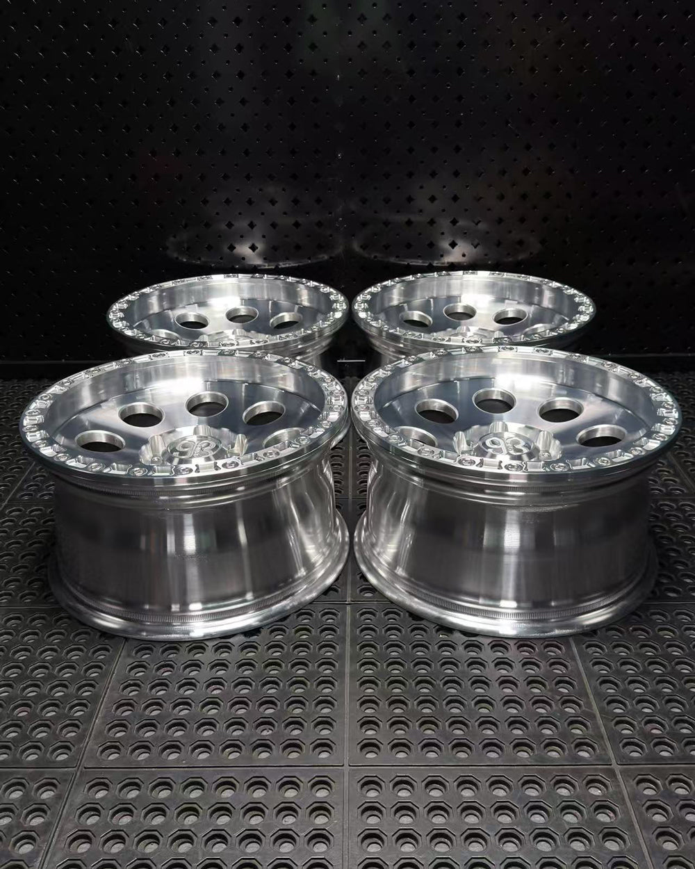 (Set of 4) RT-08R | 6061-T6 Forged | Simulated Beadlock w/ Removable Rings | Machined Clear, Machined Clear Rings (6x135 | 17x8.5, 0mm Offset)