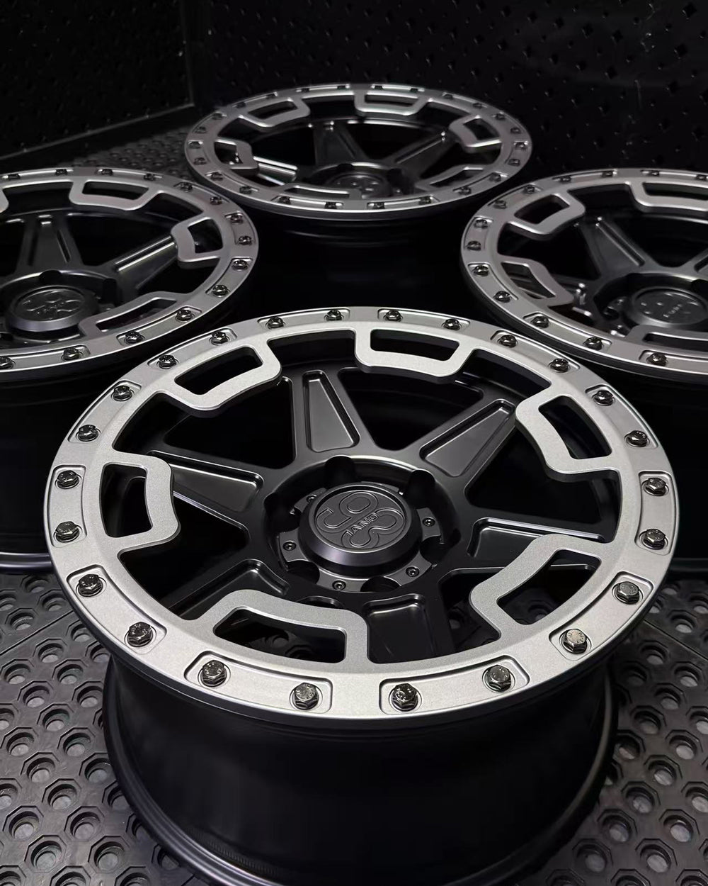 (Set of 4) XR-01R | 6061-T6 Forged | Simulated Beadlock w/ Removable Rings | Matte Black, Matte Gunmetal Rings (6x135 | 17x8.5, 0mm Offset)