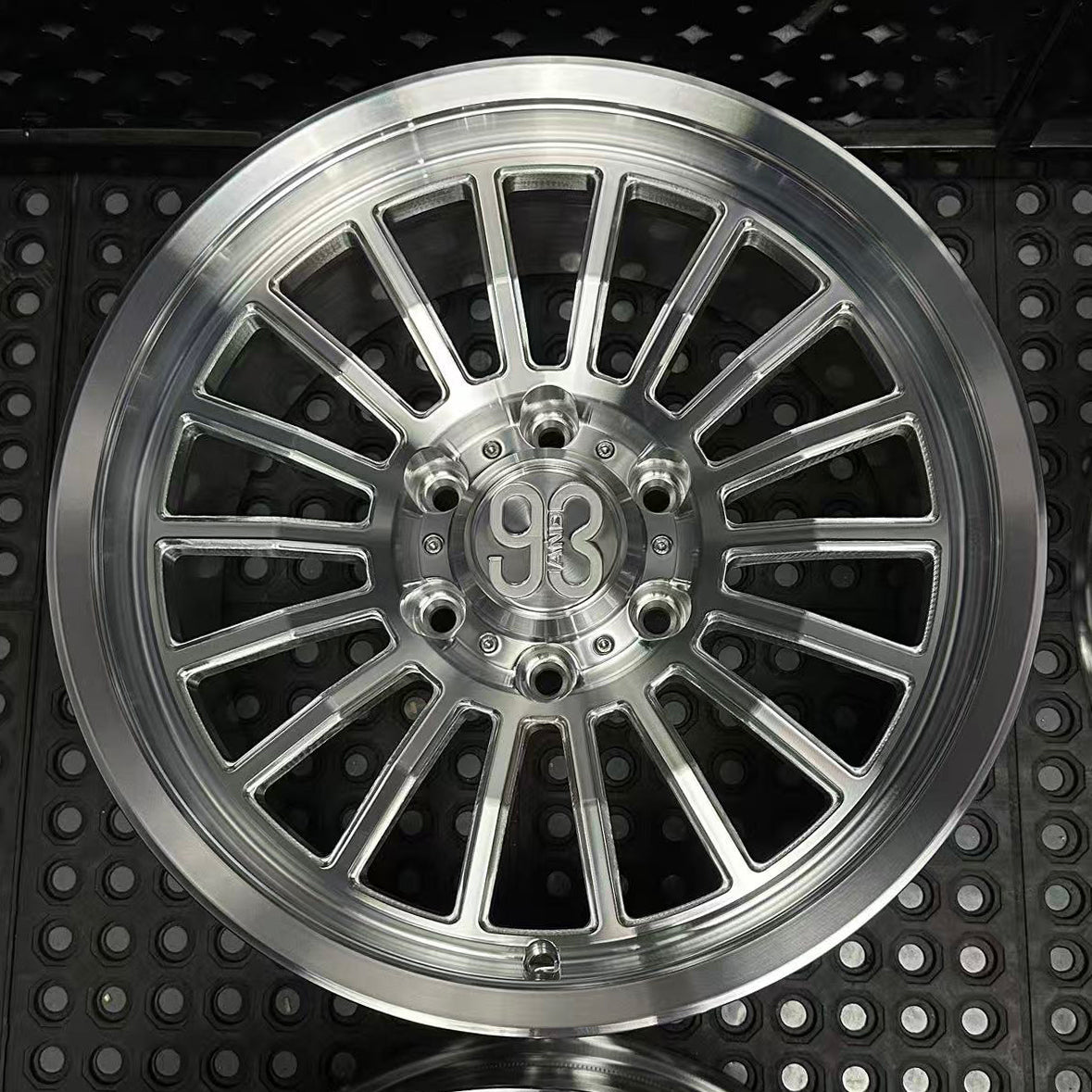 (Set of 4) FRS-18 | 6061-T6 Forged | Smooth Lip | Machined Clear (6x135 | 17x8.5, 0mm Offset)