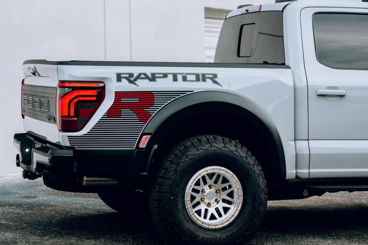 Add On Raptor Beadlocks 2024 Ford F-150 Raptor R | FR-01 Simulated Beadlock | Machined | 17x9 ...