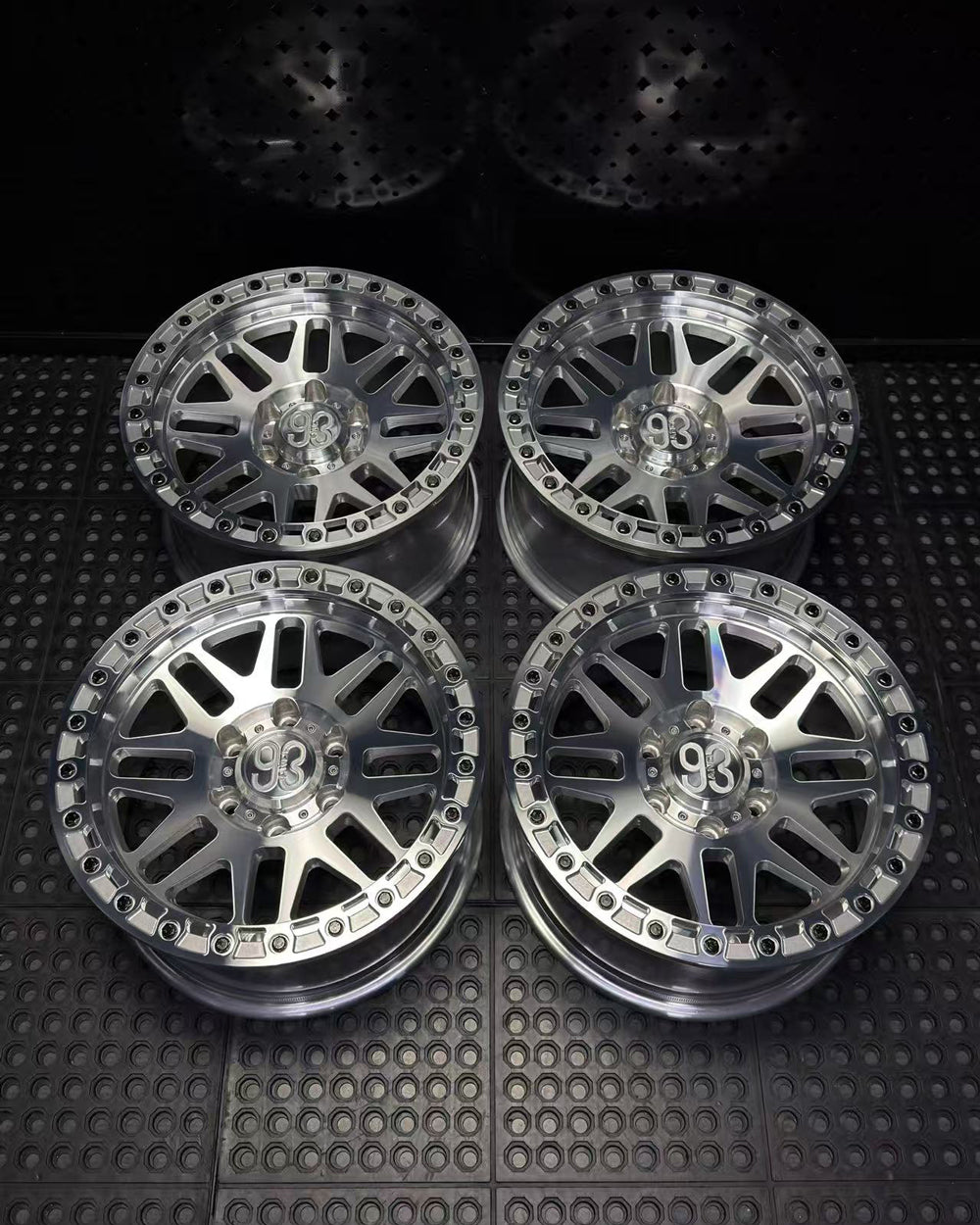 (Set of 4) FR-01 | 6061-T6 Forged | Simulated Beadlock | Machined Clear (6x135 | 17x8.5, 0mm Offset)