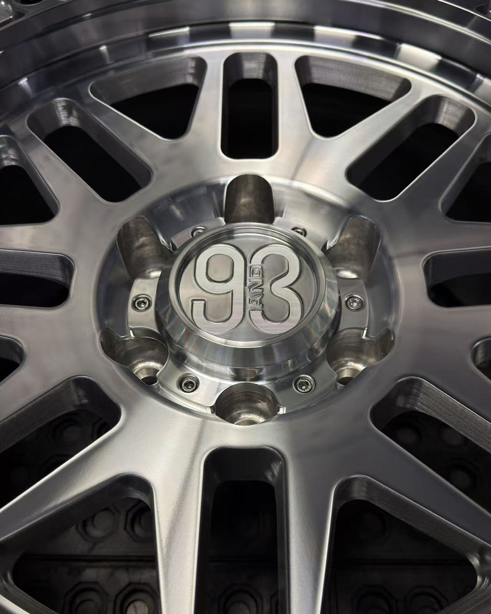 (Set of 4) FR-01 | 6061-T6 Forged | Simulated Beadlock | Machined Clear (6x135 | 17x8.5, 0mm Offset)