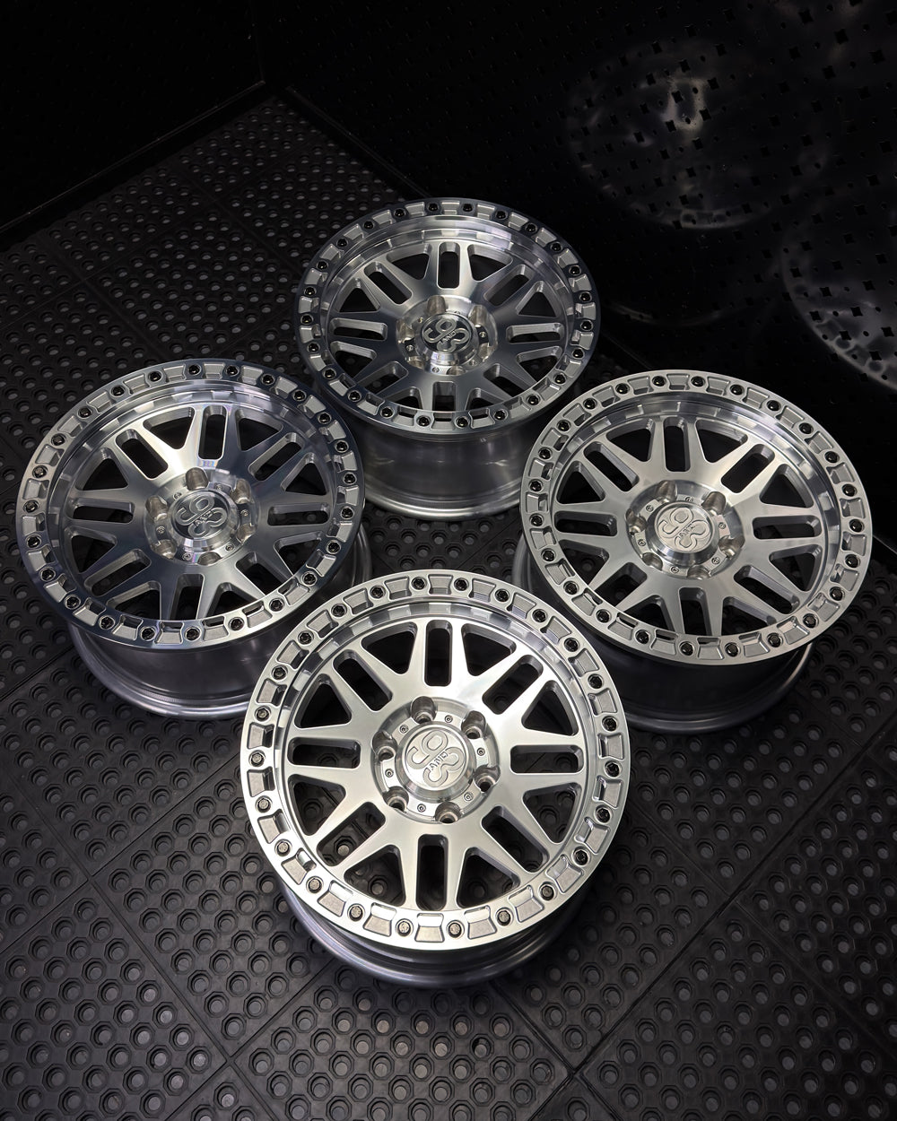 (Set of 4) FR-01 | 6061-T6 Forged | Simulated Beadlock | Machined Clear (6x135 | 17x8.5, 0mm Offset)