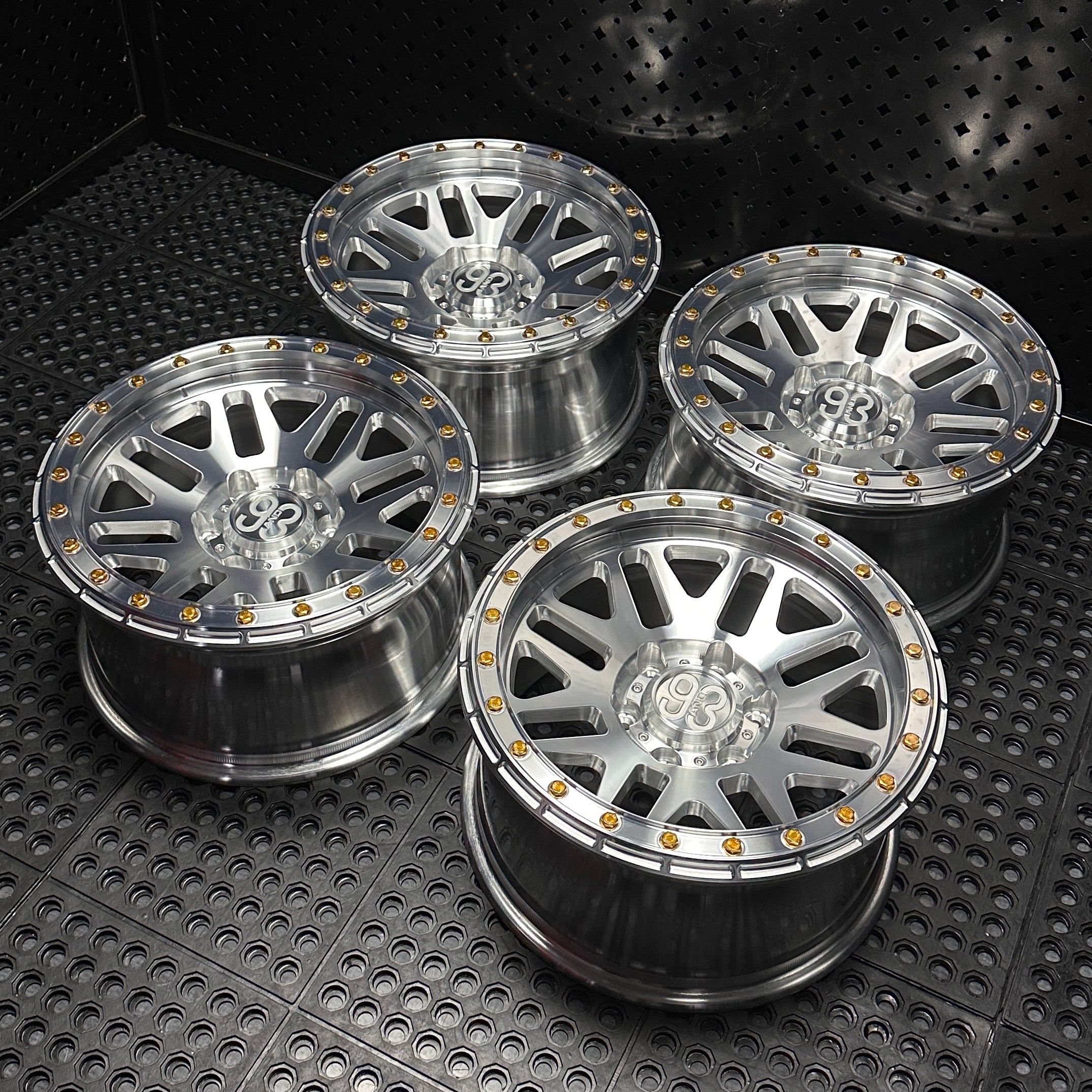 (Set of 4) FR-01 | 6061-T6 Forged | Simulated Beadlock | Machined Clear (6x135 | 17x8.5, 0mm Offset)