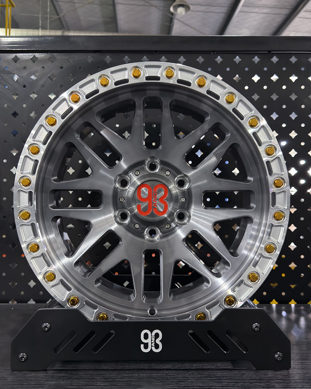 (Set of 4) FR-01R | 6061-T6 Forged | Simulated Beadlock w/ Removable Rings | Gloss Brushed Gray, Machined Clear Rings (6x135 | 17x8.5, 0mm Offset)