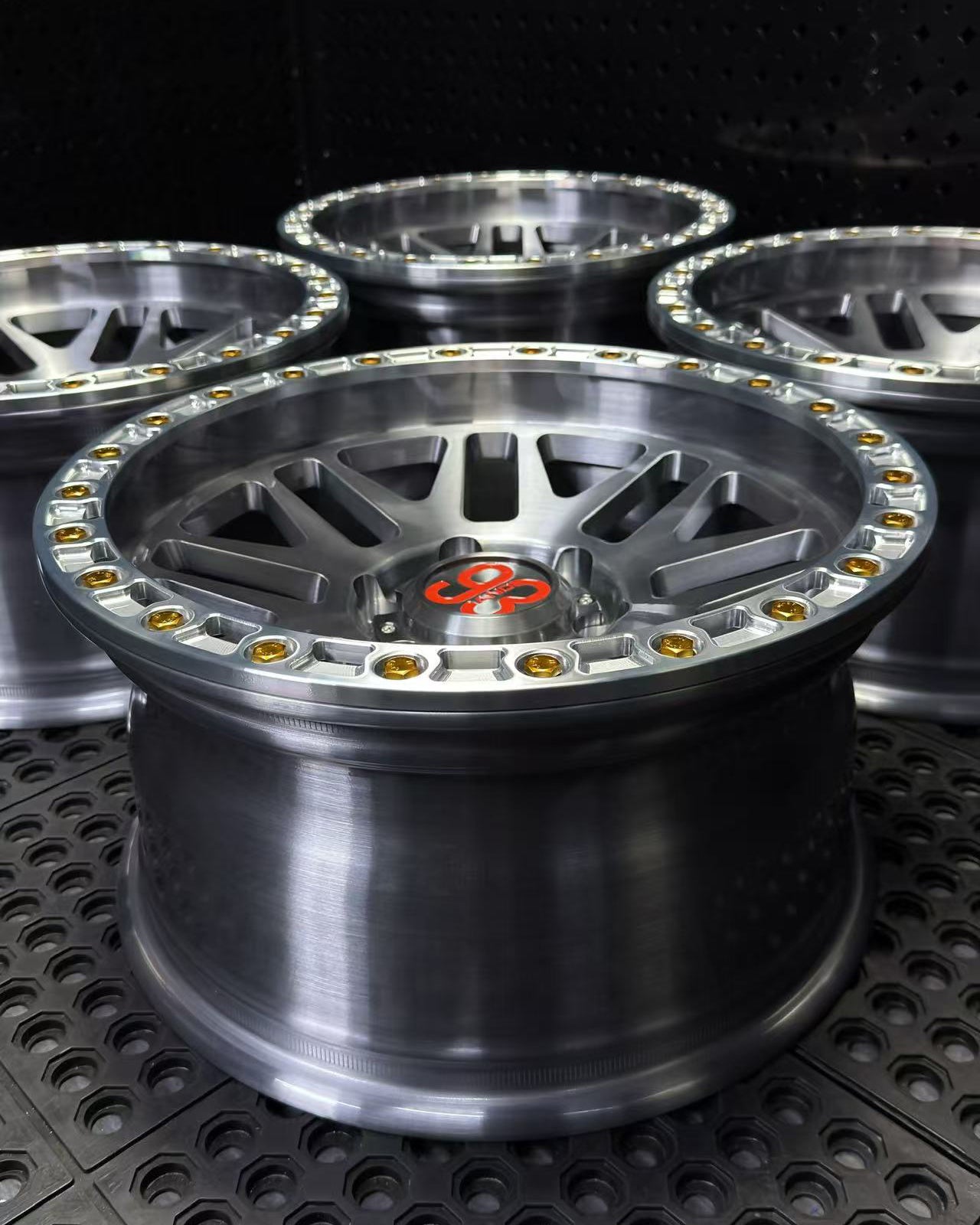 (Set of 4) FR-01R | 6061-T6 Forged | Simulated Beadlock w/ Removable Rings | Gloss Brushed Gray, Machined Clear Rings (6x135 | 17x8.5, 0mm Offset)