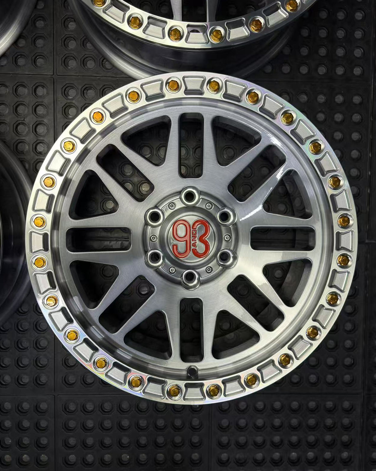 (Set of 4) FR-01R | 6061-T6 Forged | Simulated Beadlock w/ Removable Rings | Gloss Brushed Gray, Machined Clear Rings (6x135 | 17x8.5, 0mm Offset)