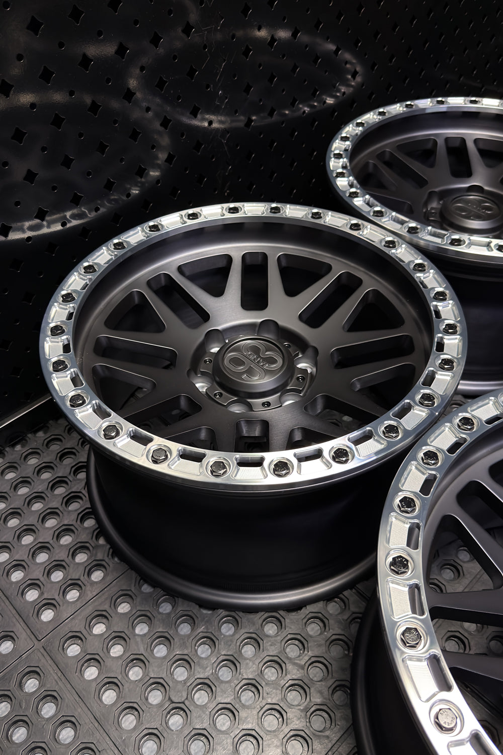 (Set of 4) FR-01R | 6061-T6 Forged | Simulated Beadlock w/ Removable Rings | Matte Brushed Double Black, Machined Clear Rings (6x135 | 17x8.5, 0mm Offset)