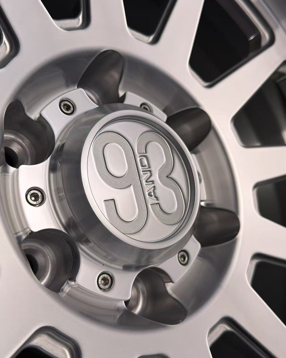 (Set of 4) FR-10R | 6061-T6 Forged | Simulated Beadlock w/ Removable Rings | Machined Clear, Machined Clear Rings (6x135 | 17x8.5, 0mm Offset)