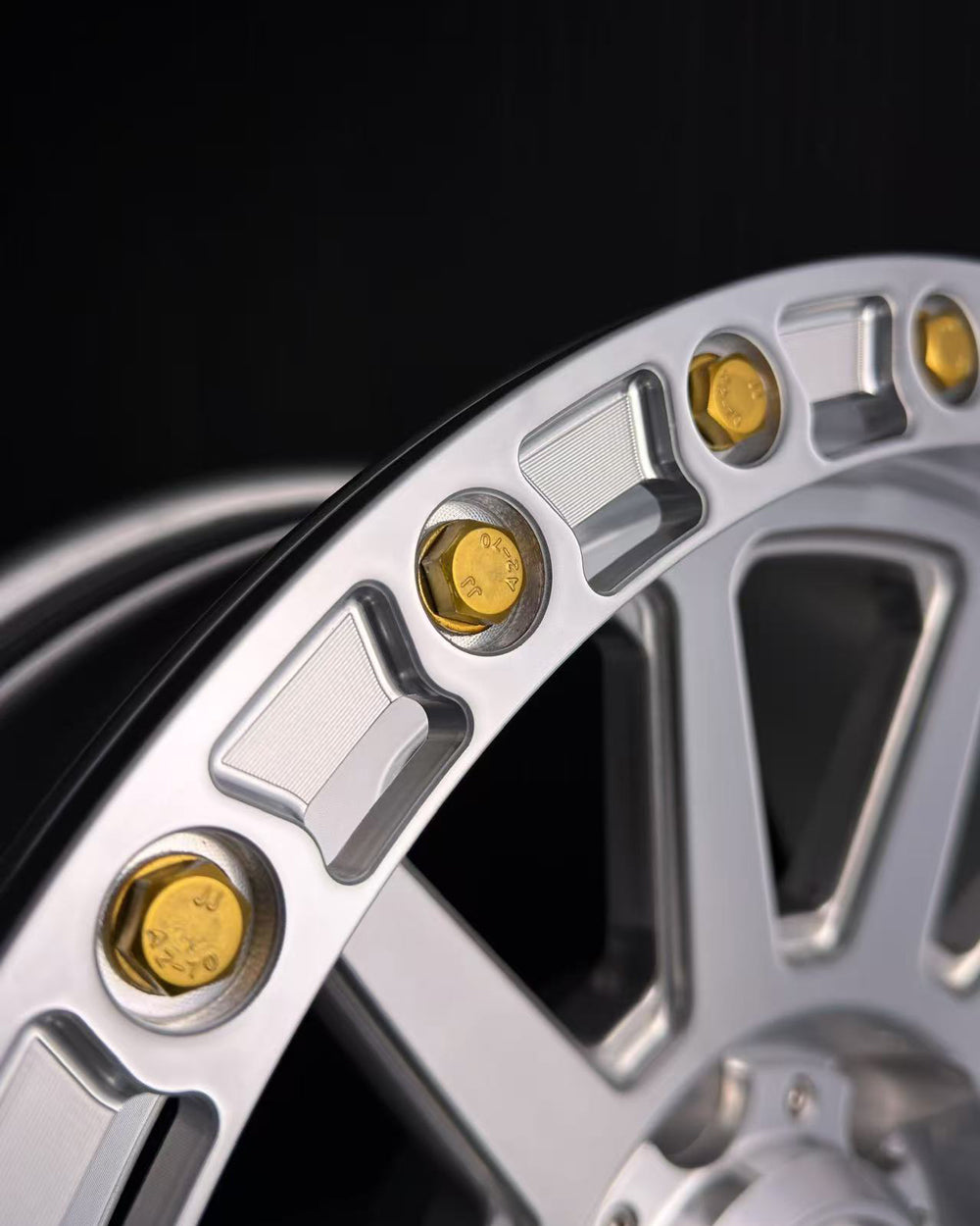 (Set of 4) FR-10R | 6061-T6 Forged | Simulated Beadlock w/ Removable Rings | Machined Clear, Machined Clear Rings (6x135 | 17x8.5, 0mm Offset)