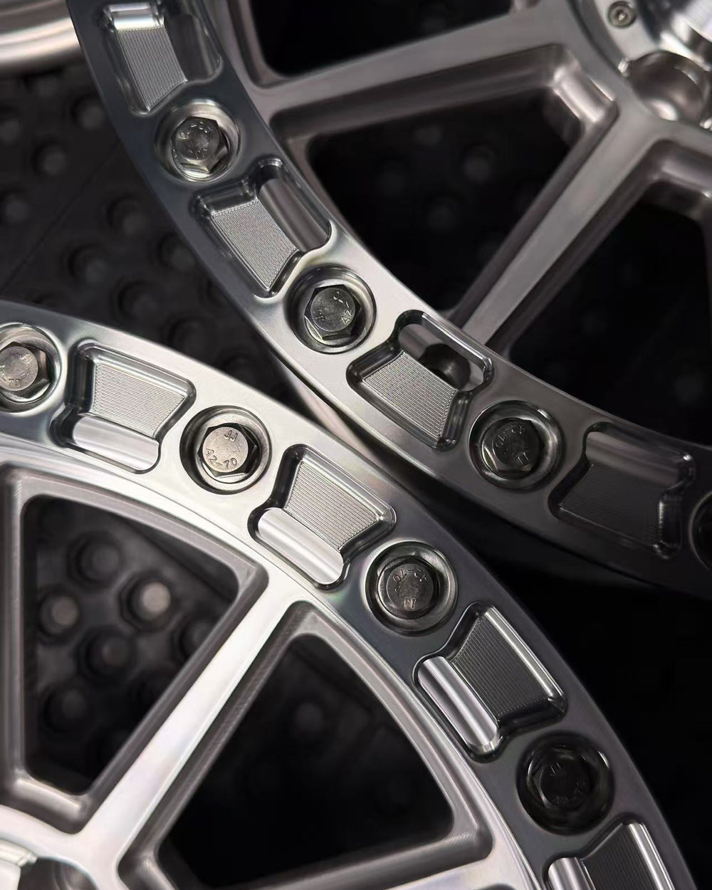(Set of 4) FR-11R | 6061-T6 Forged | Simulated Beadlock | Machined Clear w/ Machined Clear Slotted Rings and Stainless Lip Bolts (6x135 | 17x9, 0mm Offset)