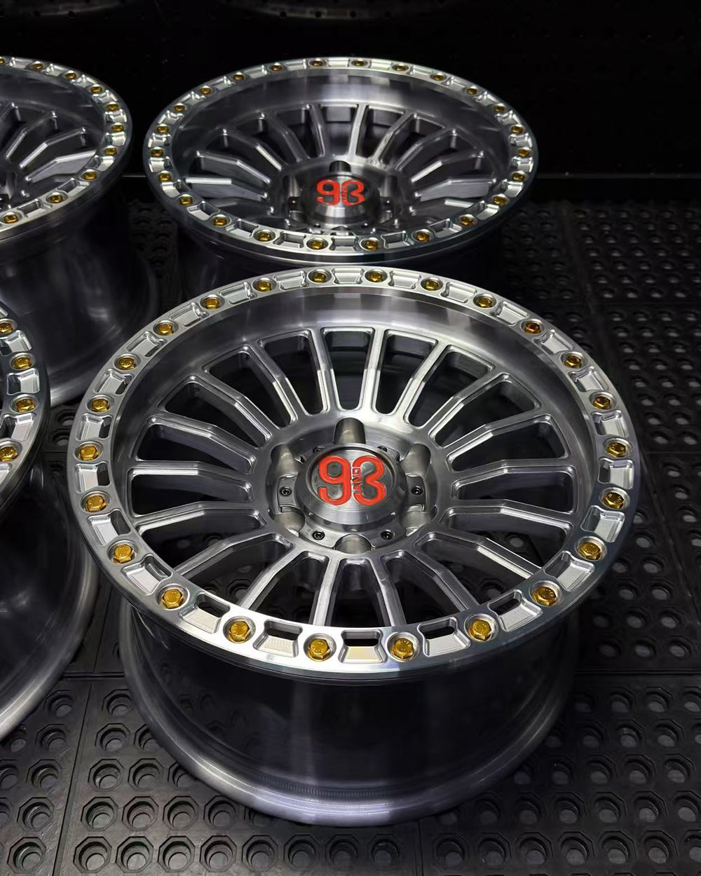 (Set of 4) FR-18R | 6061-T6 Forged | Simulated Beadlock w/ Removable Rings | Gloss Brushed Gray, Machined Clear Rings (6x135 | 17x8.5, 0mm Offset)