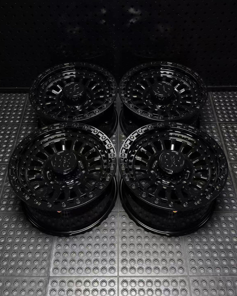 (Set of 4) FR-19 | 6061-T6 Forged | Simulated Beadlock | Gloss Black, Black Lip Bolts (8x170 | 18x9, +12mm Offset)