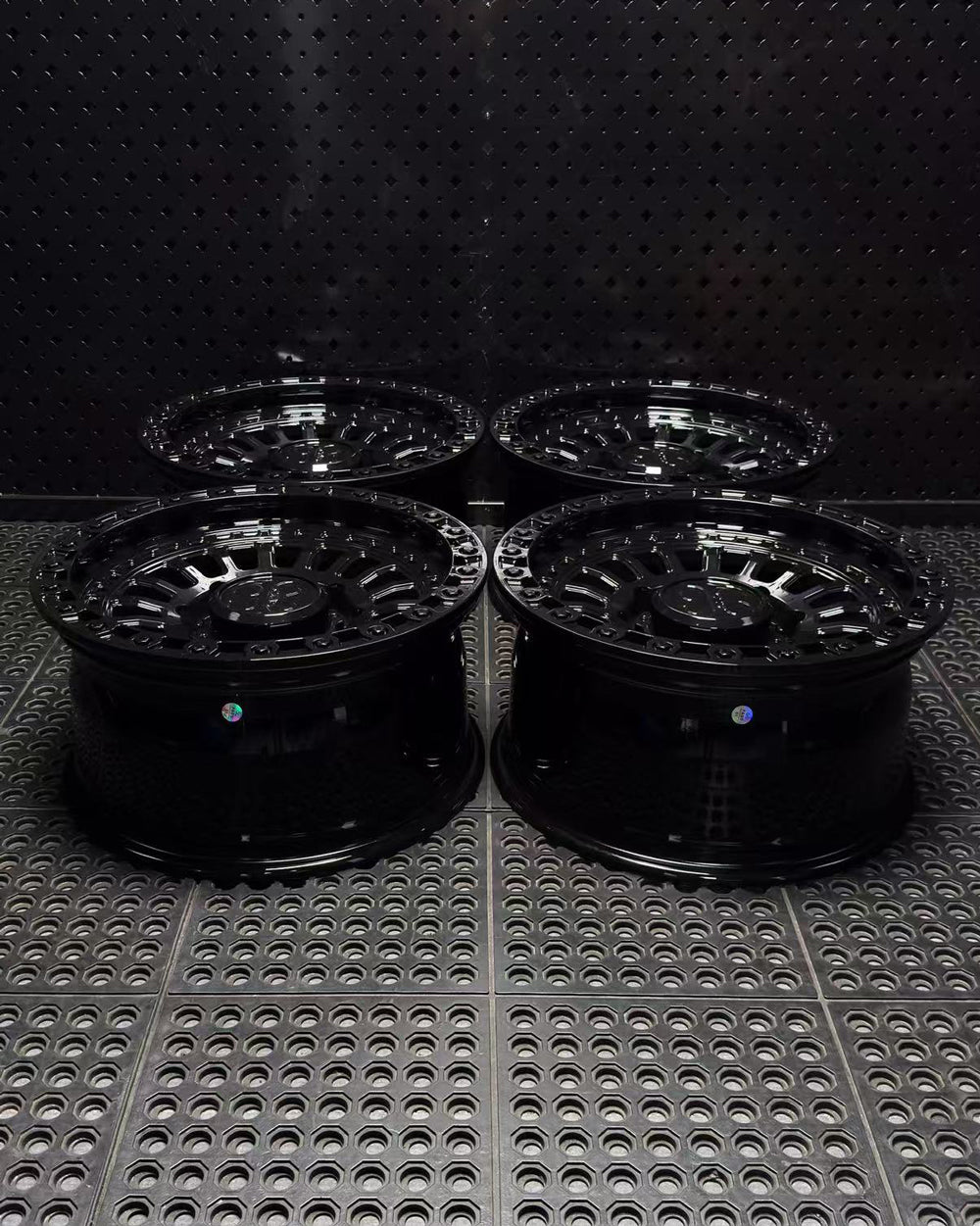 (Set of 4) FR-19 | 6061-T6 Forged | Simulated Beadlock | Gloss Black, Black Lip Bolts (8x180 | 18x9, 0mm Offset)