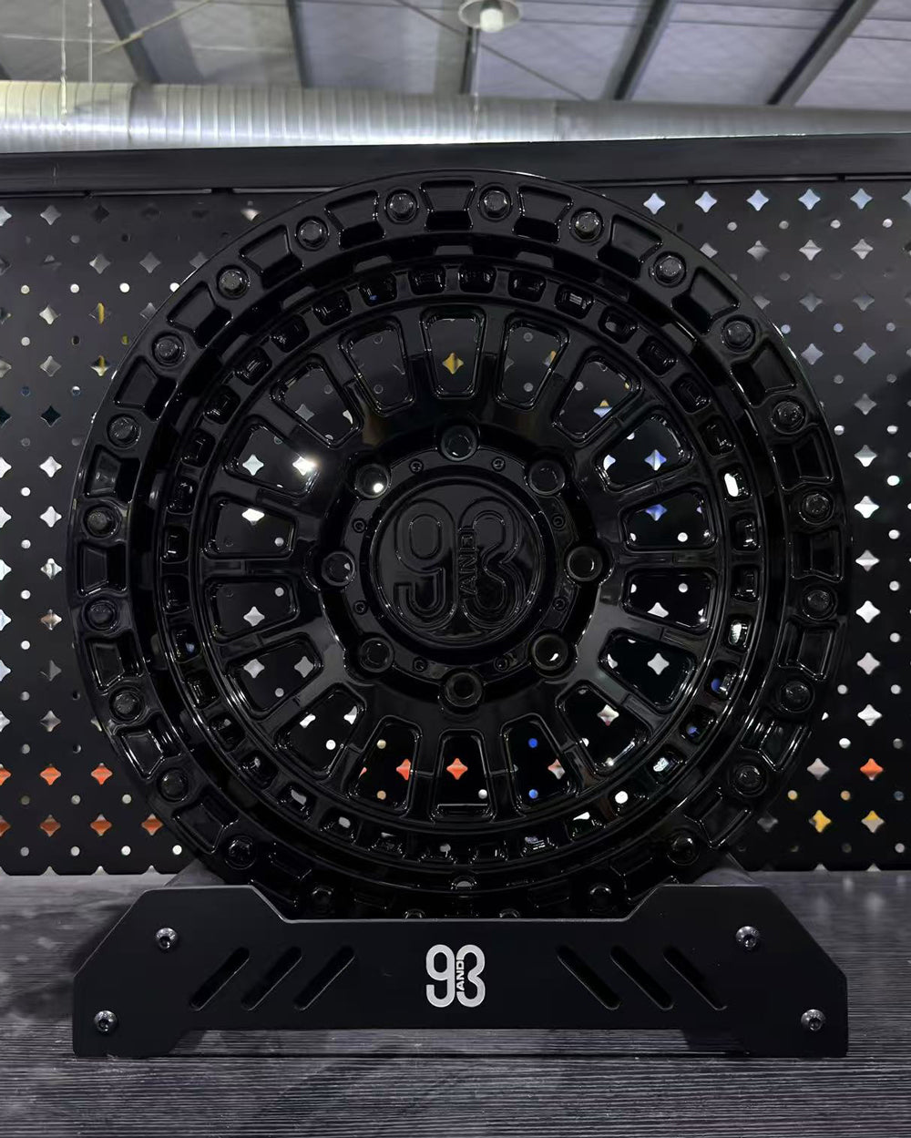 (Set of 4) FR-19 | 6061-T6 Forged | Simulated Beadlock | Gloss Black, Black Lip Bolts (8x180 | 18x9, 0mm Offset)