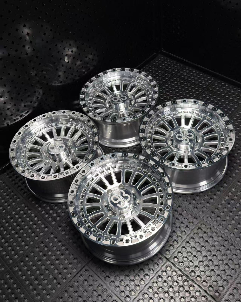 (Set of 4) FR-19 | 6061-T6 Forged | Simulated Beadlock | Machined Clear, Black Lip Bolts (8x180 | 20x9, 0mm Offset)