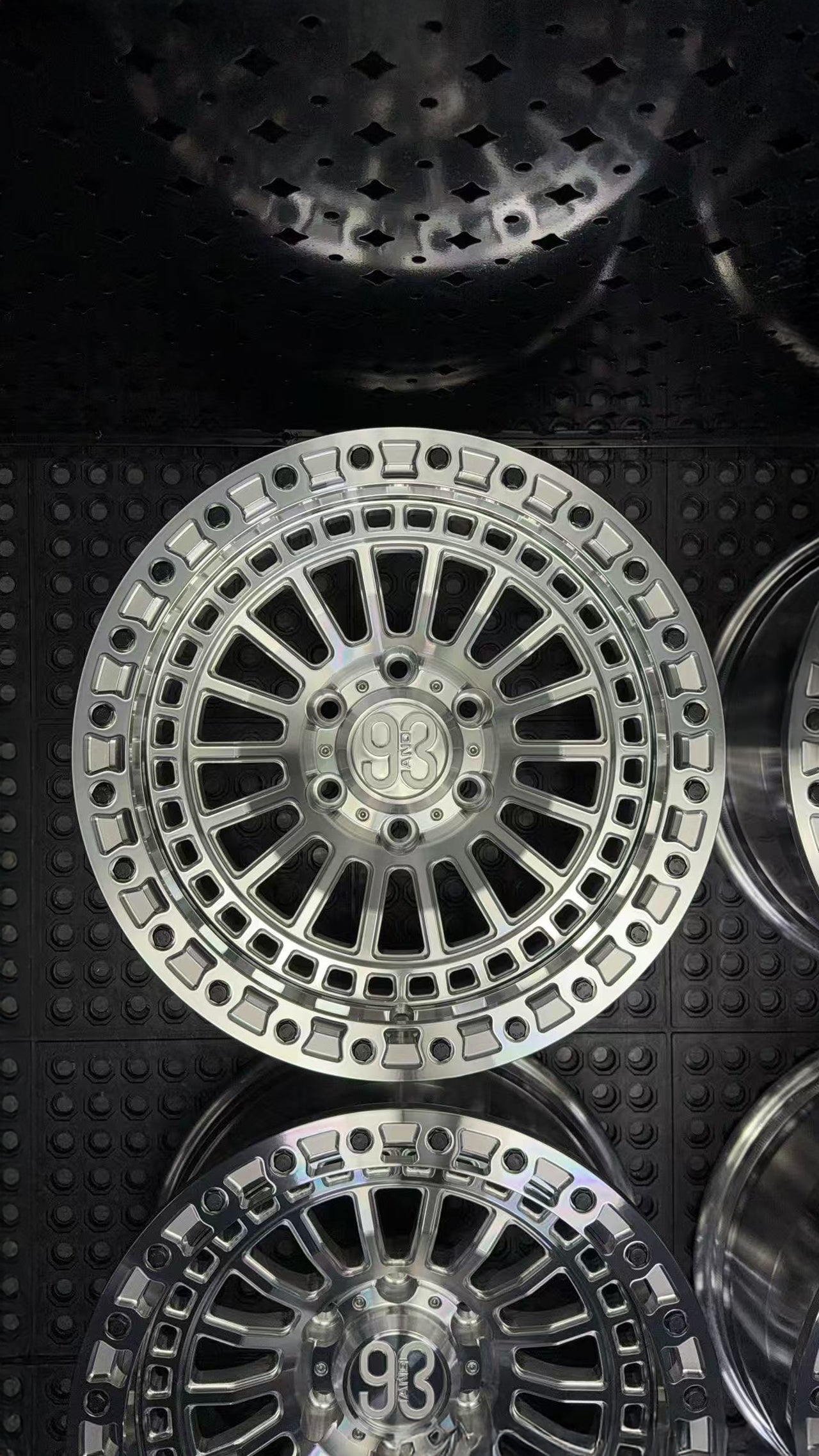 (Set of 4) FR-19 | 6061-T6 Forged | Simulated Beadlock | Machined Clear (6x135 | 17x8.5, 0mm Offset)