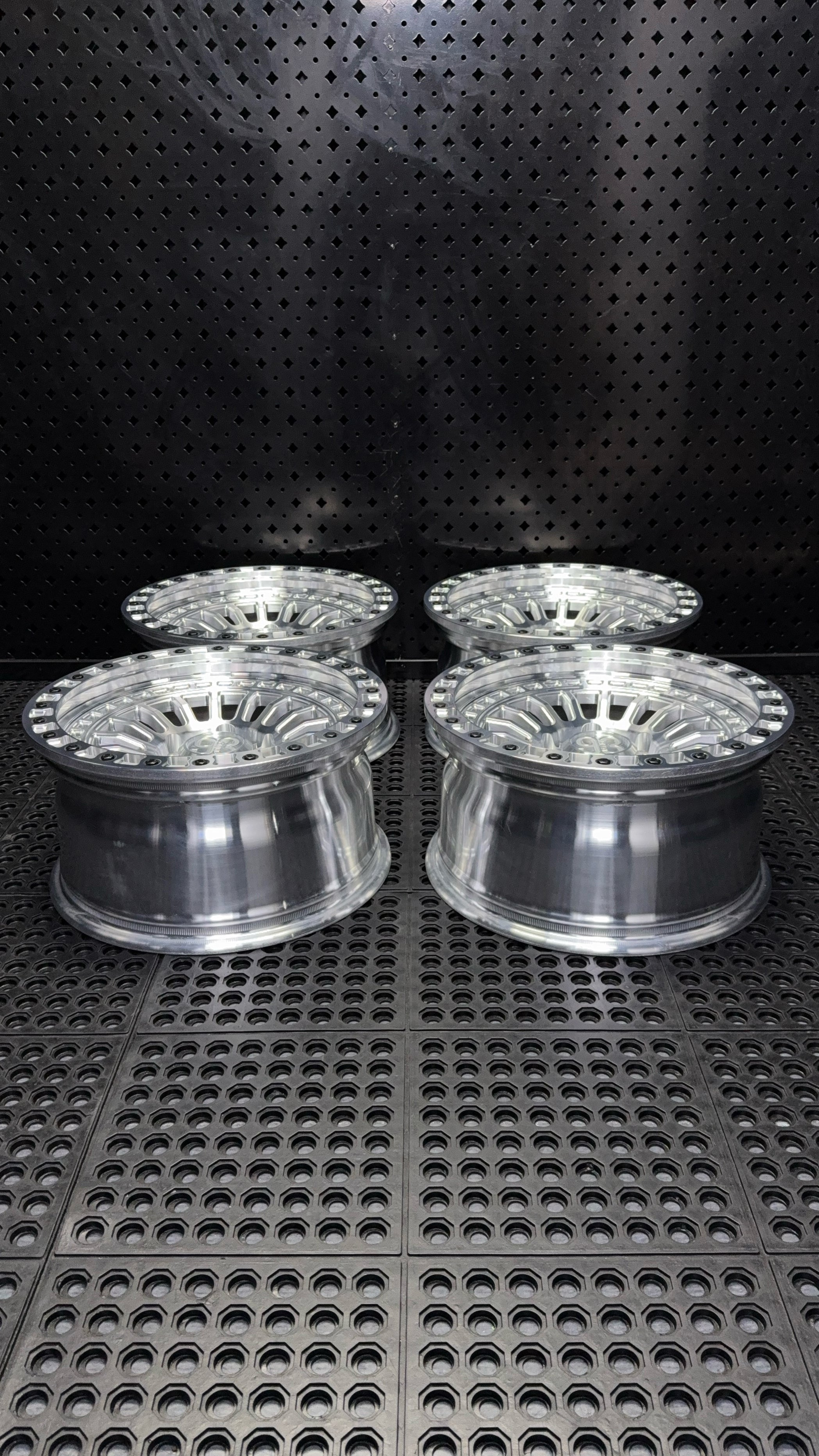 (Set of 4) FR-19 | 6061-T6 Forged | Simulated Beadlock | Machined Clear (6x135 | 17x8.5, 0mm Offset)