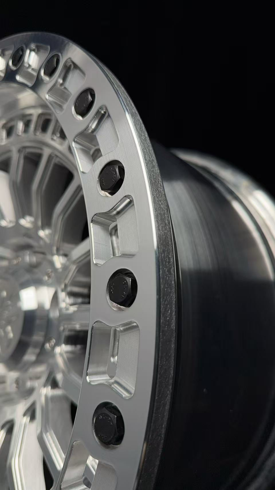 (Set of 4) FR-19 | 6061-T6 Forged | Simulated Beadlock | Machined Clear (6x135 | 17x8.5, 0mm Offset)