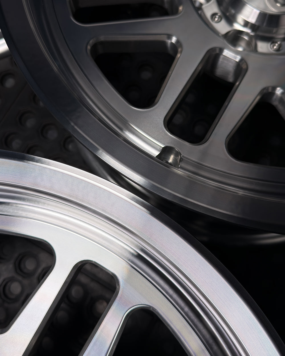(Set of 4) FRS-01 | 6061-T6 Forged | Smooth Lip | Machined Clear (6x135 | 17x8.5, 0mm Offset)