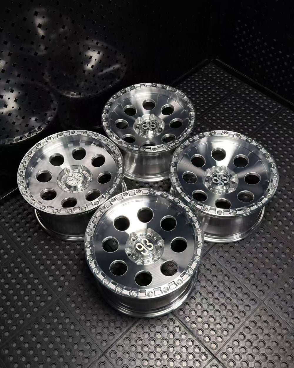 (Set of 4) RT-08R | 6061-T6 Forged | Simulated Beadlock w/ Removable Rings | Machined Clear, Machined Clear Rings (6x135 | 17x8.5, 0mm Offset)
